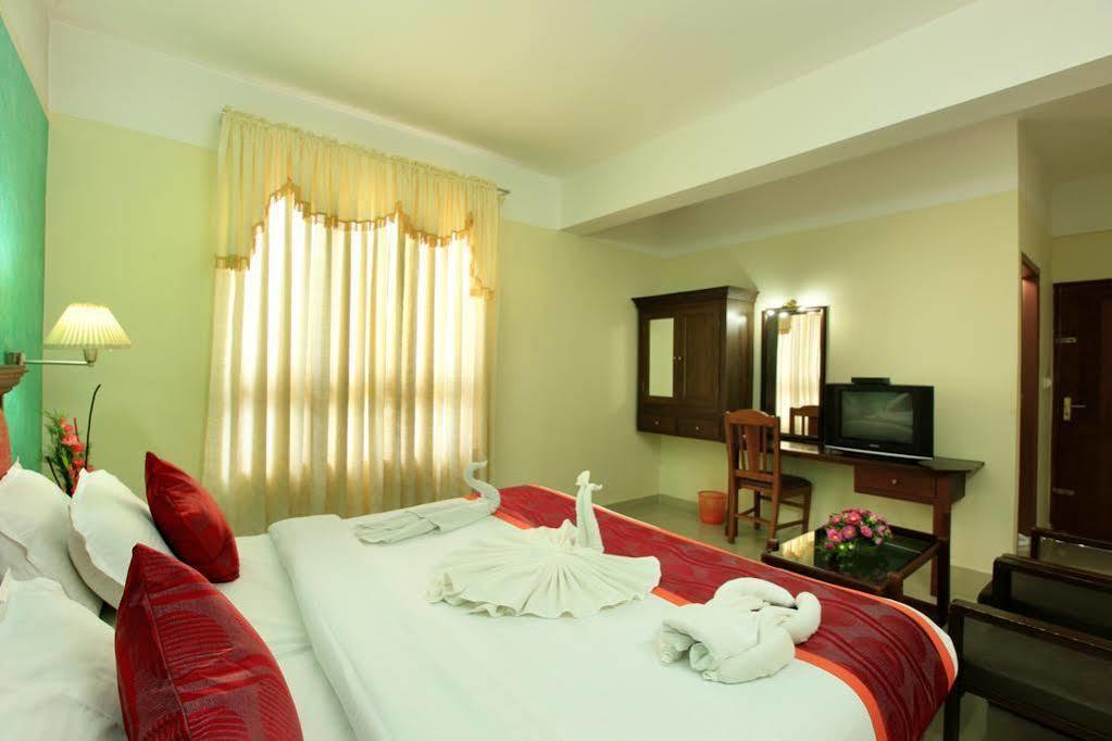 Spice Country Resort Chithirapuram Esterno foto