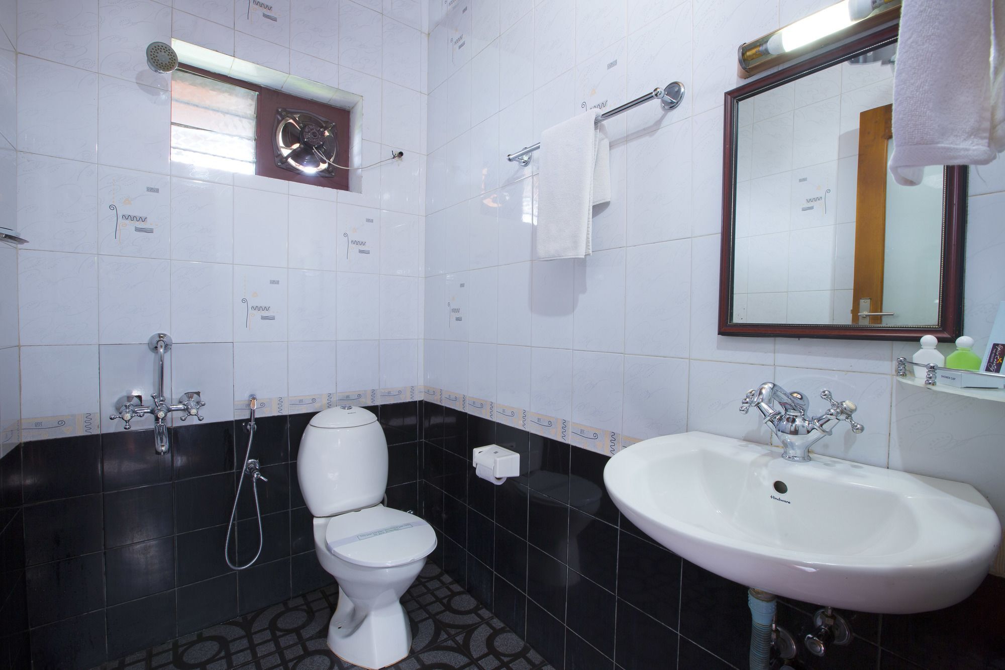 Spice Country Resort Chithirapuram Esterno foto
